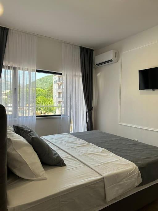 Tivat Exterior foto